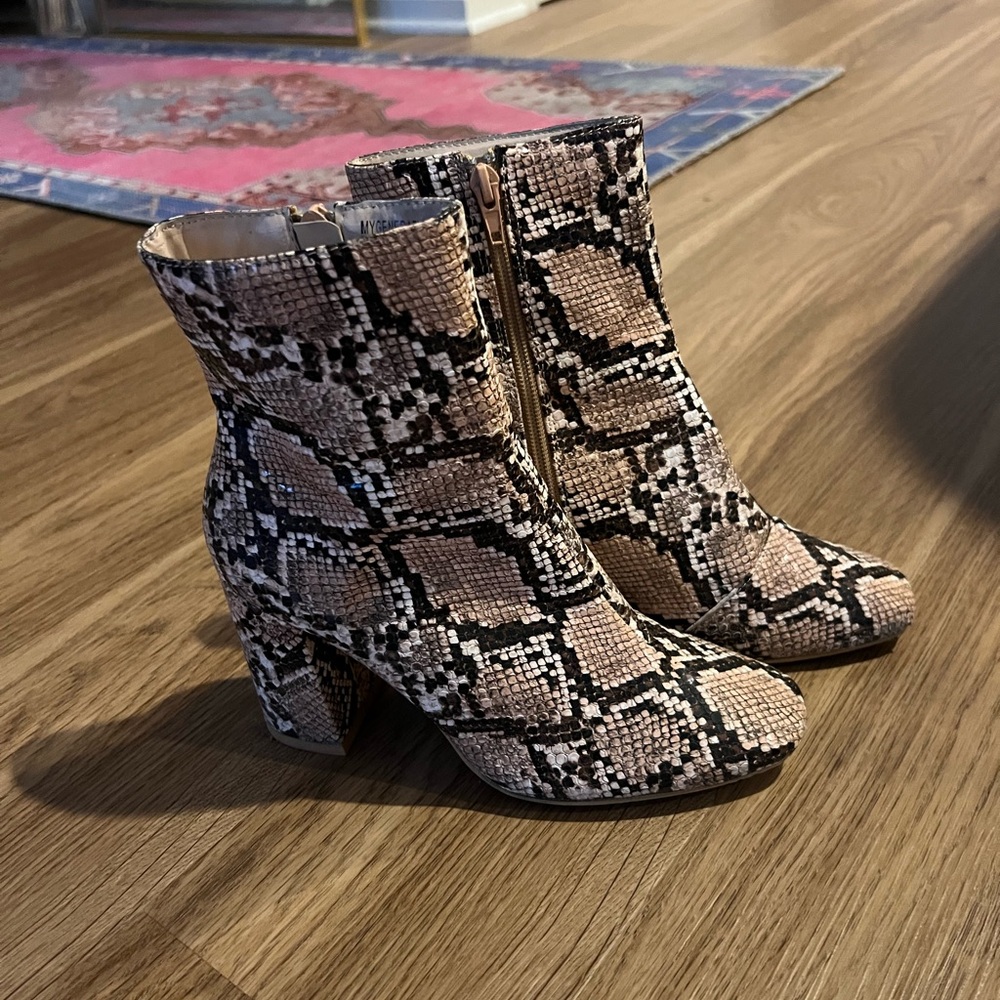 Snakeskin Patterned Ankle Boots
